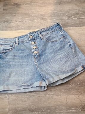 Old Navy Light Blue Denim Button-Fly Cuffed Shorts